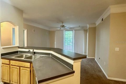 Condo in Orlando, Florida, 2 bedrooms № 2110747 - photo 7