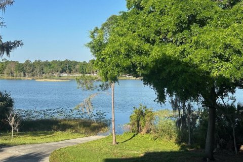 Condo in Orlando, Florida, 2 bedrooms № 2110747 - photo 3