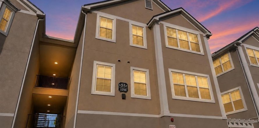 Condo in Orlando, Florida, 2 bedrooms № 2110747