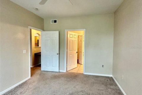 Condo in Orlando, Florida, 2 bedrooms № 2110747 - photo 18