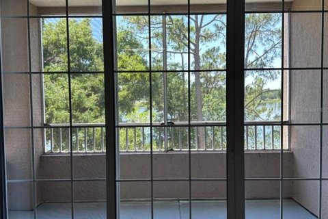 Condo in Orlando, Florida, 2 bedrooms № 2110747 - photo 21