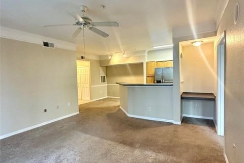 Condo in Orlando, Florida, 2 bedrooms № 2110747 - photo 8