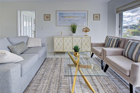 Condo in Venice, Florida, 2 bedrooms  № 2200387 - photo 18