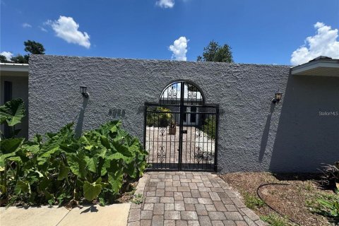 House in Ocala, Florida 4 bedrooms, 207.73 sq.m. № 2302645