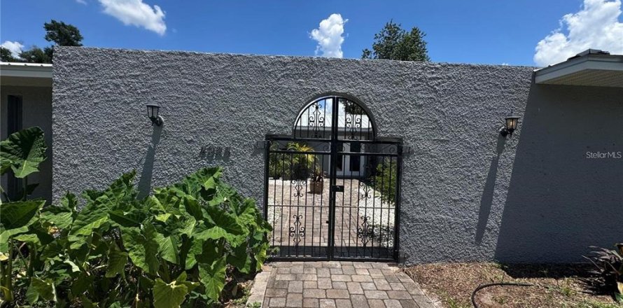 Casa en Ocala, Florida 4 dormitorios, 207.73 m2 № 2302645