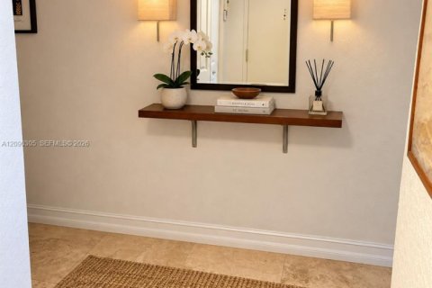Condo in Lauderdale-by-the-Sea, Florida, 2 bedrooms  № 2370138 - photo 3