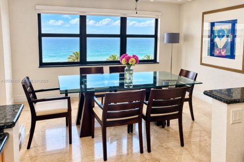 Condo in Lauderdale-by-the-Sea, Florida, 2 bedrooms  № 2370138 - photo 6