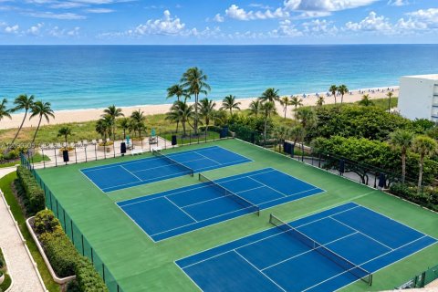 Condo in Lauderdale-by-the-Sea, Florida, 2 bedrooms № 2370138