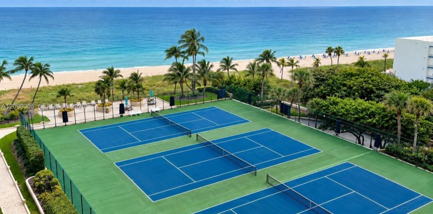 Condo in Lauderdale-by-the-Sea, Florida, 2 bedrooms  № 2370138