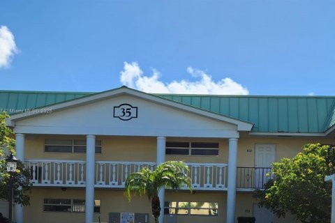 Condominio en venta en Boynton Beach, Florida, 1 dormitorio, 88.26 m2 № 1949370 - foto 1