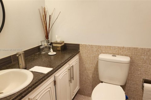 Condominio en venta en Boynton Beach, Florida, 1 dormitorio, 88.26 m2 № 1949370 - foto 17