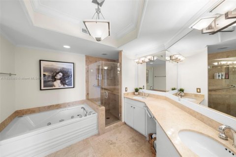 Copropriété à louer à Miami Beach, Floride: 4 chambres, 328.87 m2 № 1823524 - photo 12