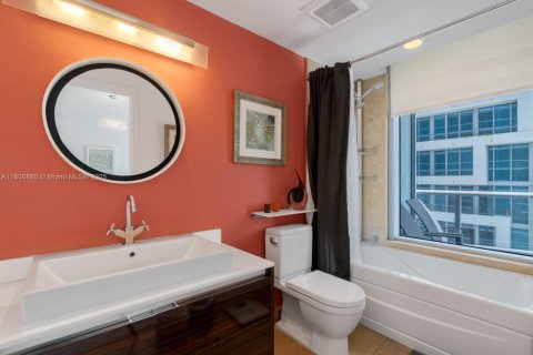 Copropriété à vendre à Miami Beach, Floride: 2 chambres, 150.59 m2 № 2013585 - photo 26