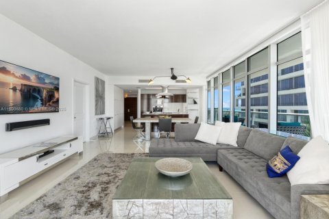 Copropriété à vendre à Miami Beach, Floride: 2 chambres, 150.59 m2 № 2013585 - photo 2