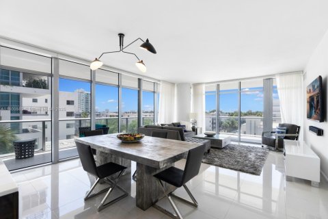 Copropriété à vendre à Miami Beach, Floride: 2 chambres, 150.59 m2 № 2013585 - photo 6
