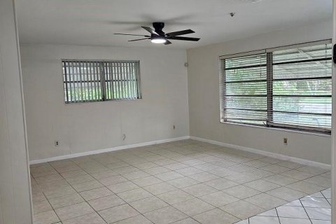 Villa ou maison à louer à Sunrise, Floride: 3 chambres, 122.17 m2 № 2261812 - photo 13