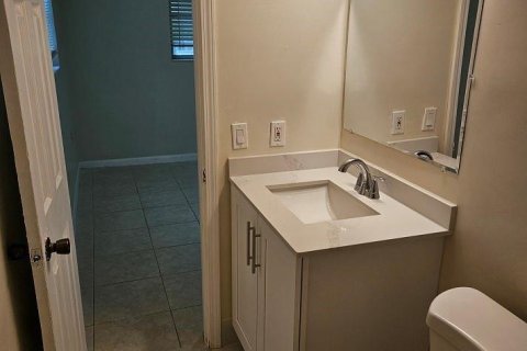 Villa ou maison à louer à Sunrise, Floride: 3 chambres, 122.17 m2 № 2261812 - photo 6