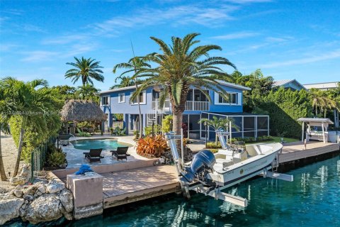 House in Islamorada, Village of Islands, Florida 2 bedrooms, 114.27 sq.m. № 1712888 - photo 8