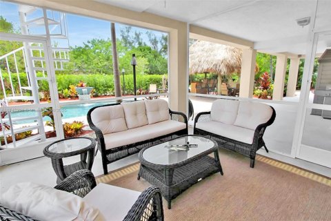House in Islamorada, Village of Islands, Florida 2 bedrooms, 114.27 sq.m. № 1712888 - photo 21
