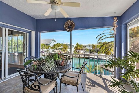 House in Islamorada, Village of Islands, Florida 2 bedrooms, 114.27 sq.m. № 1712888 - photo 29