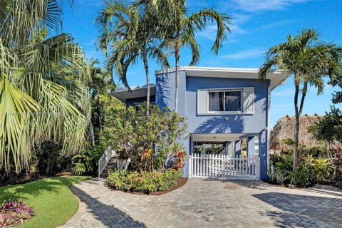 House in Islamorada, Village of Islands, Florida 2 bedrooms, 114.27 sq.m. № 1712888 - photo 10