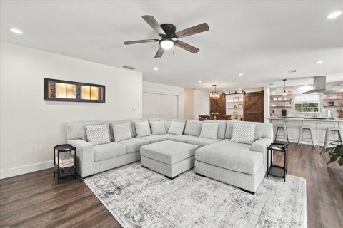Villa ou maison à vendre à Tampa, Floride: 3 chambres, 159.42 m2 № 2425271 - photo 28