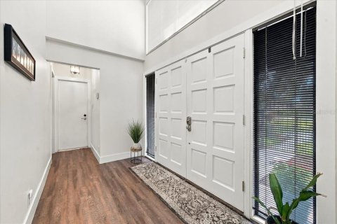 Villa ou maison à vendre à Tampa, Floride: 3 chambres, 159.42 m2 № 2425271 - photo 9