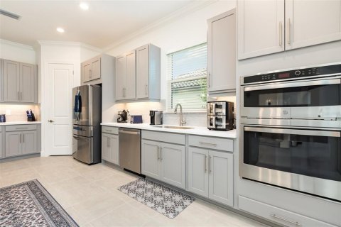 House in Sarasota, Florida 4 bedrooms, 283.44 sq.m. № 1894630 - photo 4