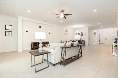 House in Sarasota, Florida 4 bedrooms, 283.44 sq.m. № 1894630 - photo 13