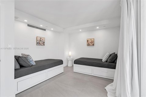 Снять в аренду кондоминиум в Ки-Бискейн, Флорида 2 спальни, 174.19м2, № 2036028 - фото 30