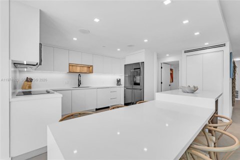 Снять в аренду кондоминиум в Ки-Бискейн, Флорида 2 спальни, 174.19м2, № 2036028 - фото 20