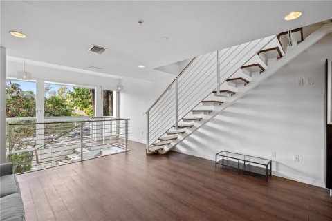 Adosado en venta en Miami Beach, Florida, 2 dormitorios, 104.79 m2 № 1645987 - foto 10