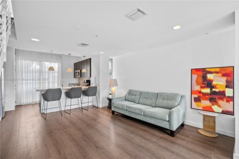 Adosado en venta en Miami Beach, Florida, 2 dormitorios, 104.79 m2 № 1645987 - foto 8