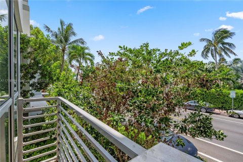 Adosado en venta en Miami Beach, Florida, 2 dormitorios, 104.79 m2 № 1645987 - foto 24