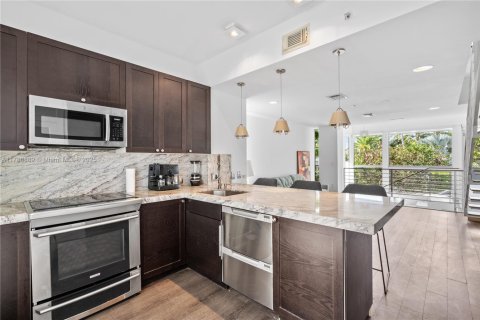 Adosado en venta en Miami Beach, Florida, 2 dormitorios, 104.79 m2 № 1645987 - foto 16