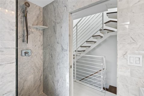 Adosado en venta en Miami Beach, Florida, 2 dormitorios, 104.79 m2 № 1645987 - foto 20
