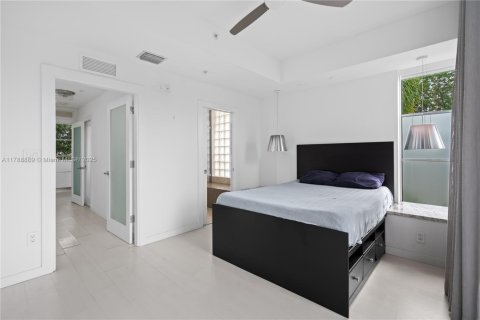 Adosado en venta en Miami Beach, Florida, 2 dormitorios, 104.79 m2 № 1645987 - foto 25