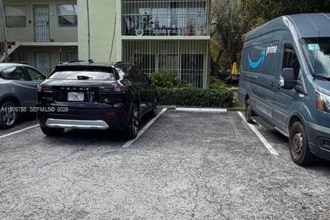 Condo in Miami, Florida, 2 bedrooms  № 2040567 - photo 5