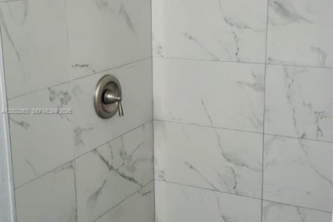 House in Miami Beach, Florida 1 bedroom, 767.93 sq.m. № 2067736 - photo 9