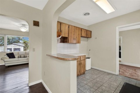 Villa ou maison à vendre à Miami, Floride: 4 chambres, 201.97 m2 № 1695805 - photo 28