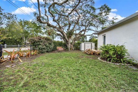 Villa ou maison à vendre à Miami, Floride: 4 chambres, 201.97 m2 № 1695805 - photo 5