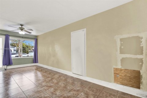 Villa ou maison à vendre à Miami, Floride: 4 chambres, 201.97 m2 № 1695805 - photo 27