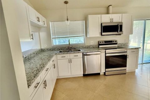 Villa ou maison à vendre à Kissimmee, Floride: 3 chambres, 154.4 m2 № 2228008 - photo 14