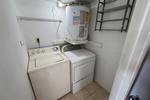 Condo in Orlando, Florida, 2 bedrooms  № 2379006 - photo 12