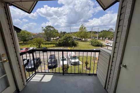 Condo in Orlando, Florida, 2 bedrooms  № 2379006 - photo 11