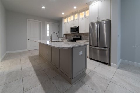 Townhouse in Indian Harbour Beach, Florida 3 bedrooms, 203.73 sq.m. № 2215899 - photo 16
