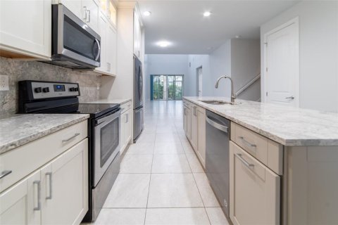 Townhouse in Indian Harbour Beach, Florida 3 bedrooms, 203.73 sq.m. № 2215899 - photo 13