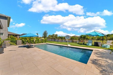 Villa ou maison à vendre à Land O' Lakes, Floride: 5 chambres, 315.5 m2 № 1873720 - photo 5