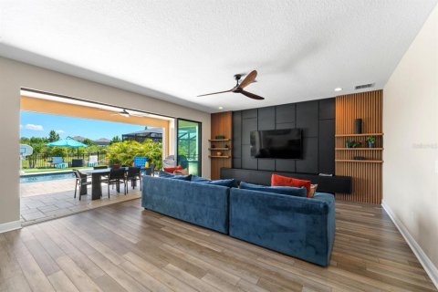 Villa ou maison à vendre à Land O' Lakes, Floride: 5 chambres, 315.5 m2 № 1873720 - photo 3