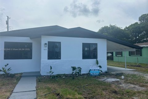 House in Fort Lauderdale, Florida 3 bedrooms, 96.62 sq.m. № 1875664 - photo 2